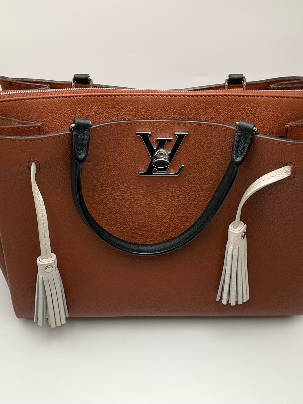 Louis Vuitton Carmel LockMeToo M52733